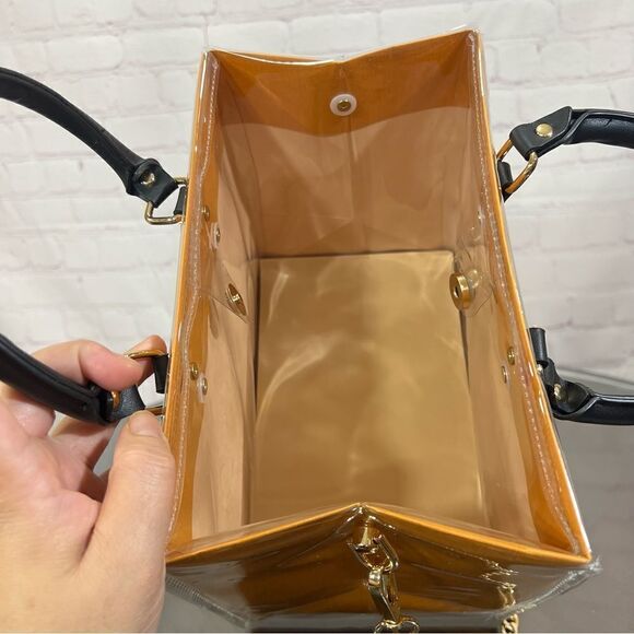 LOUIS VUITTON gift bag holiday 2020 edition wrapped in PVC to a useful crossbody - Picture 5 of 9